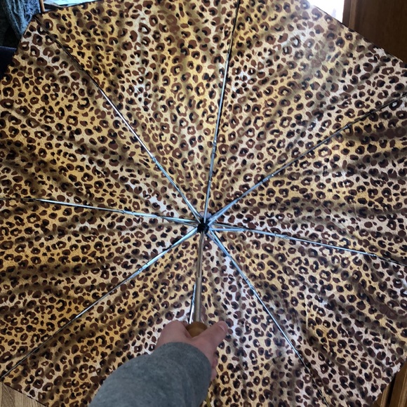 Leopard Print Umbrella - Picture 3 of 5